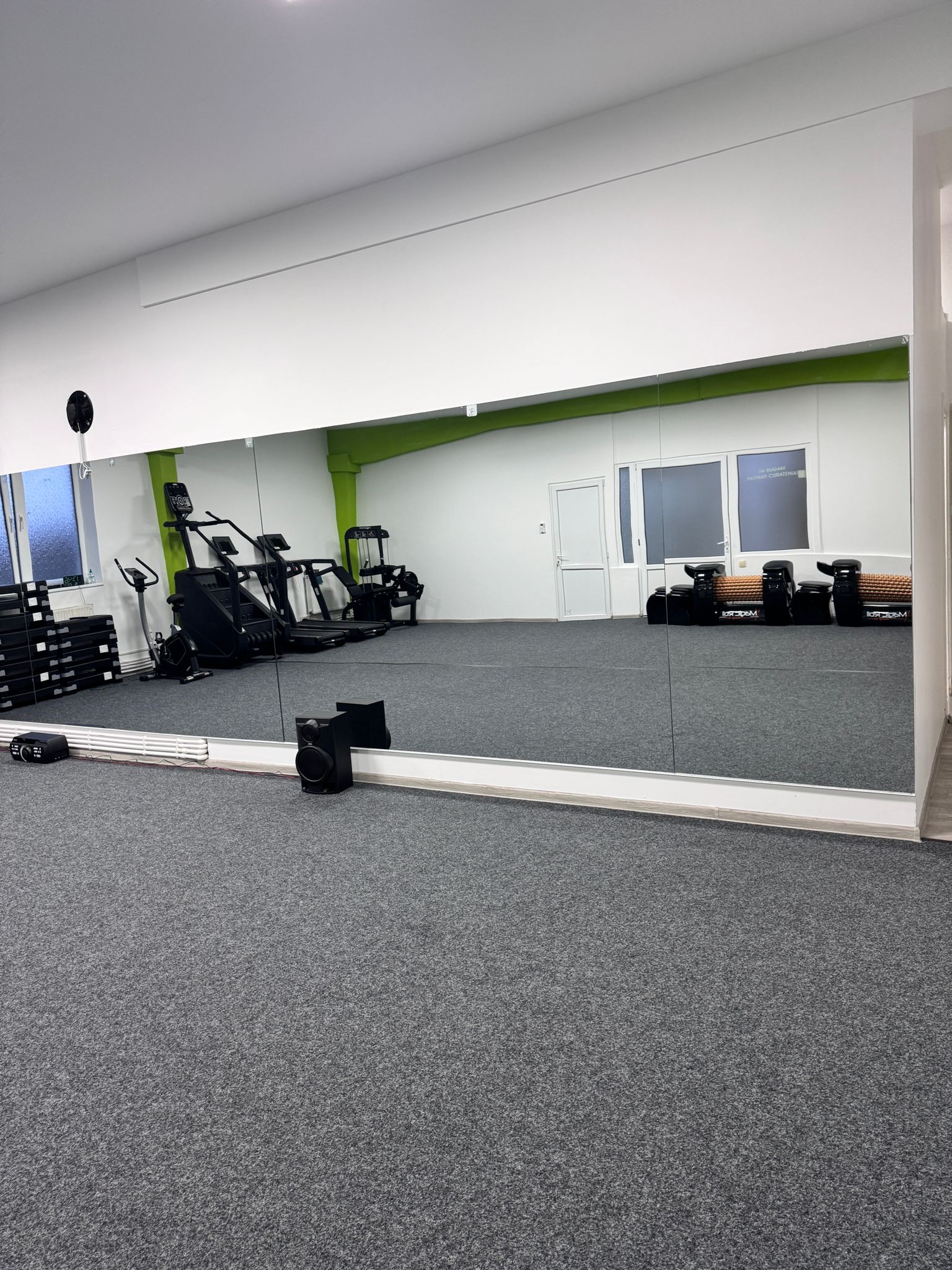 Interior sală de fitness - zona principală